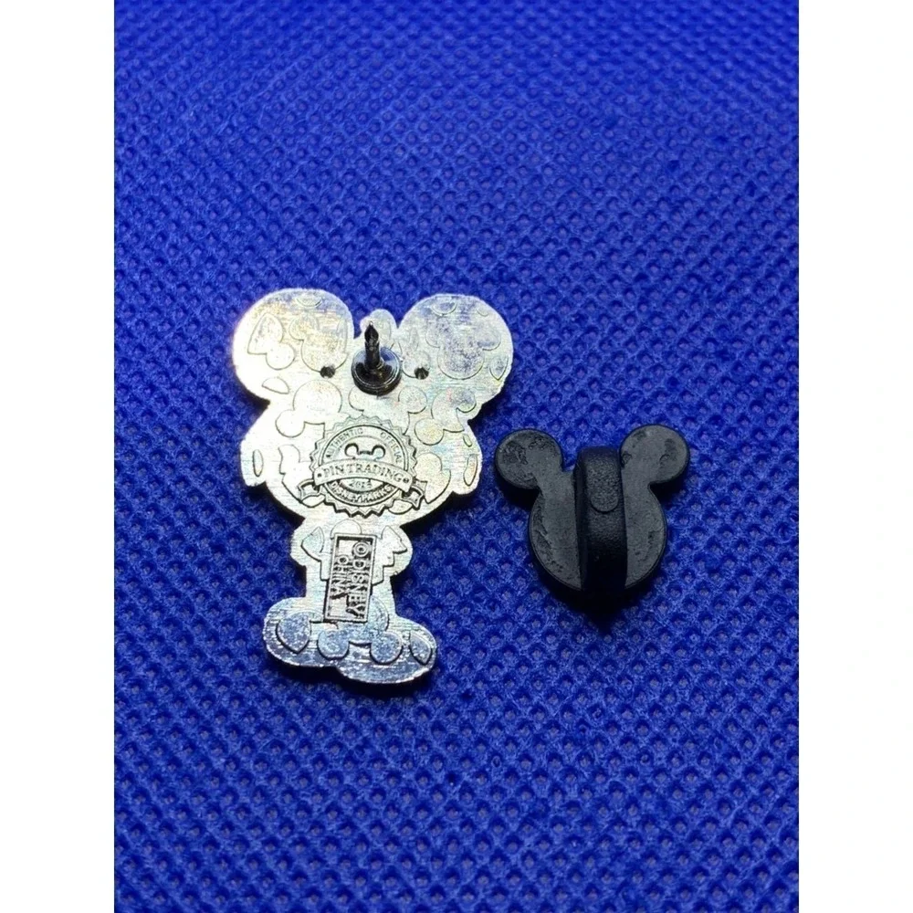 2012 Nerdy Mickey Mouse Nerds Rock Disney Trading pin
